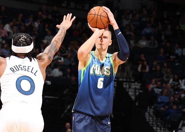 包含克里斯塔宫客场对阵，收获宝贵三分的词条