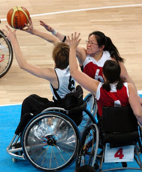 包含美洲篮球职业联赛女子组冠军争夺即将拉响的词条