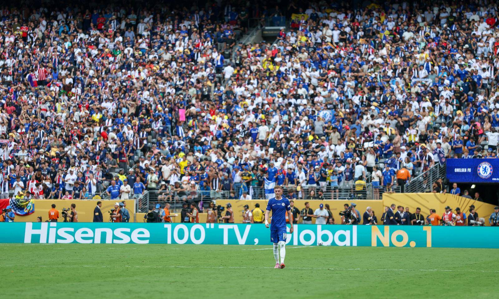 巴黎圣日耳曼惨败震惊全场观众