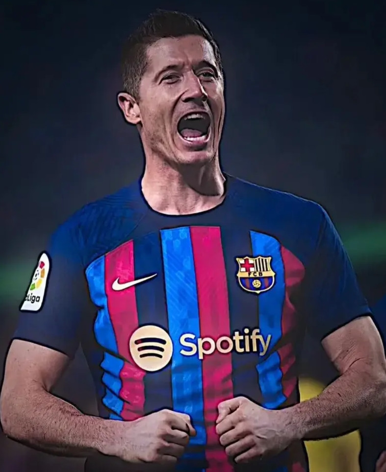 巴塞罗那轻松取胜，登贝莱助攻梅西梅开