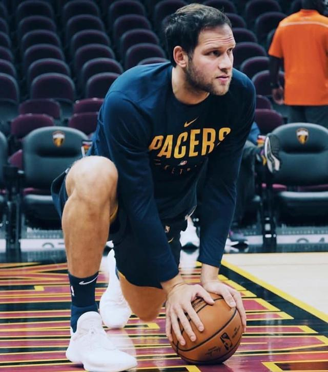 包含射手秀继续放肆，马刺神奇胜利的词条