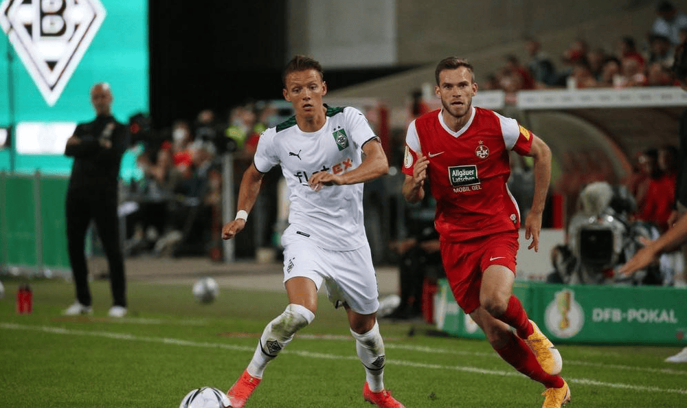 关于沙尔克球员努力拼搏，争取更多胜利的信息