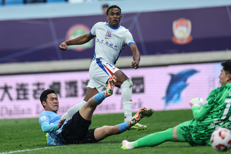 开云体育官网入口-助攻大神发威，带领球队赢得比赛的简单介绍